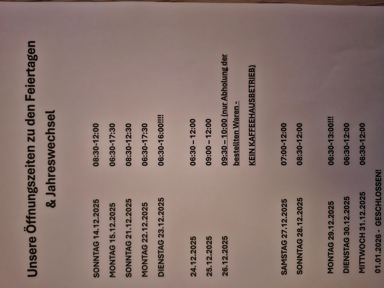 Das Dokument zeigt einen Zeitplan für verschiedene Aktivitäten, beginnend mit 'Sonntag 14.12.2025' und endend mit 'Montag 29.12.2025'. Jeder Tag ist mit einem Zeitfenster wie '08:30-12:00' gepaart.