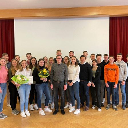 v1_migrated_image_957436