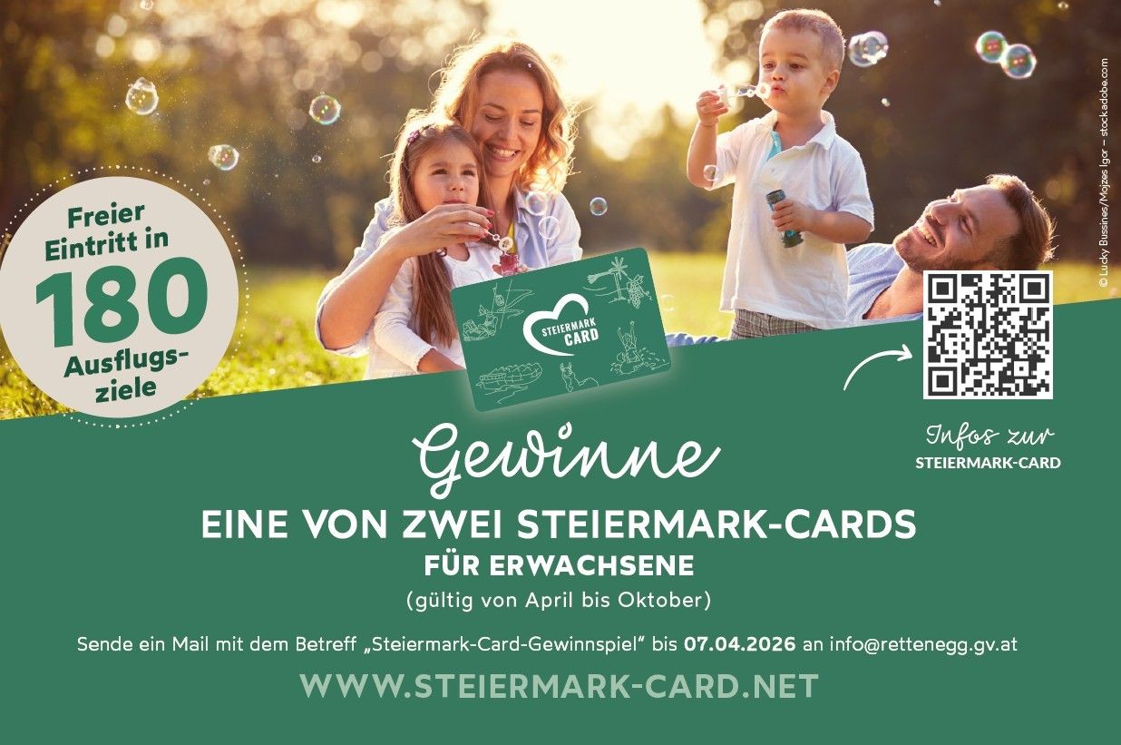 Eine Werbung für zwei Steiermark-Karten, die eine Familie in einem Park zeigt, wobei ein Kind Seifenblasen bläst. Der Text lädt dazu ein, eine der Karten zu gewinnen, die von April bis Oktober gültig sind.