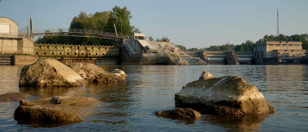 Bild enthält, Water, Waterfront, Nature, Outdoors, Scenery, Shelter, Fortress, Canal