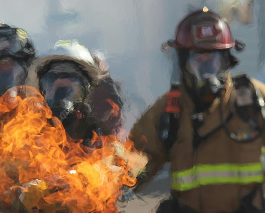 Bild enthält, Fire, Bonfire, Flame, Adult, Male, Man, Person