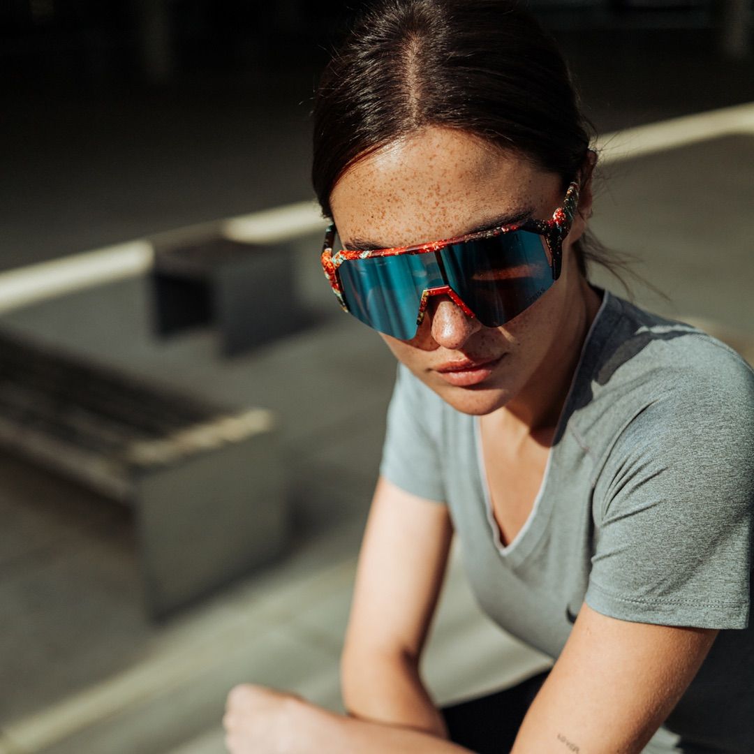 Bild enthält, Accessories, Sunglasses, Face, Head, Person, Photography, Portrait, Adult, Female, Woman