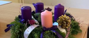 Bild enthält, Candle, Plant, Candlestick