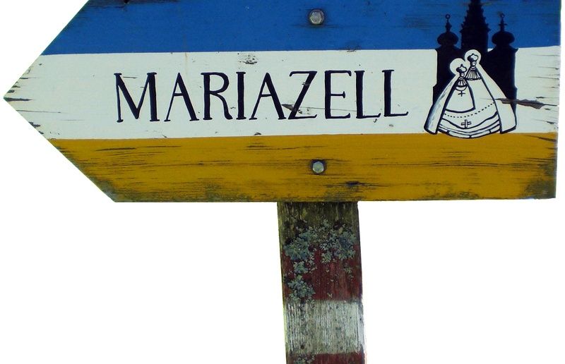 Bild enthält, Sign, Symbol, Road Sign, Adult, Bride, Female, Person, Wedding, Woman