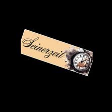 Bild enthält, Wristwatch, Analog Clock, Clock, Business Card, Paper, Text