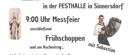 Plakat für das Pfarrfest-Event in Sinnersdorf am 2. August 2026 mit Kirche, Akkordeonspieler und verschiedenen Aktivitäten.