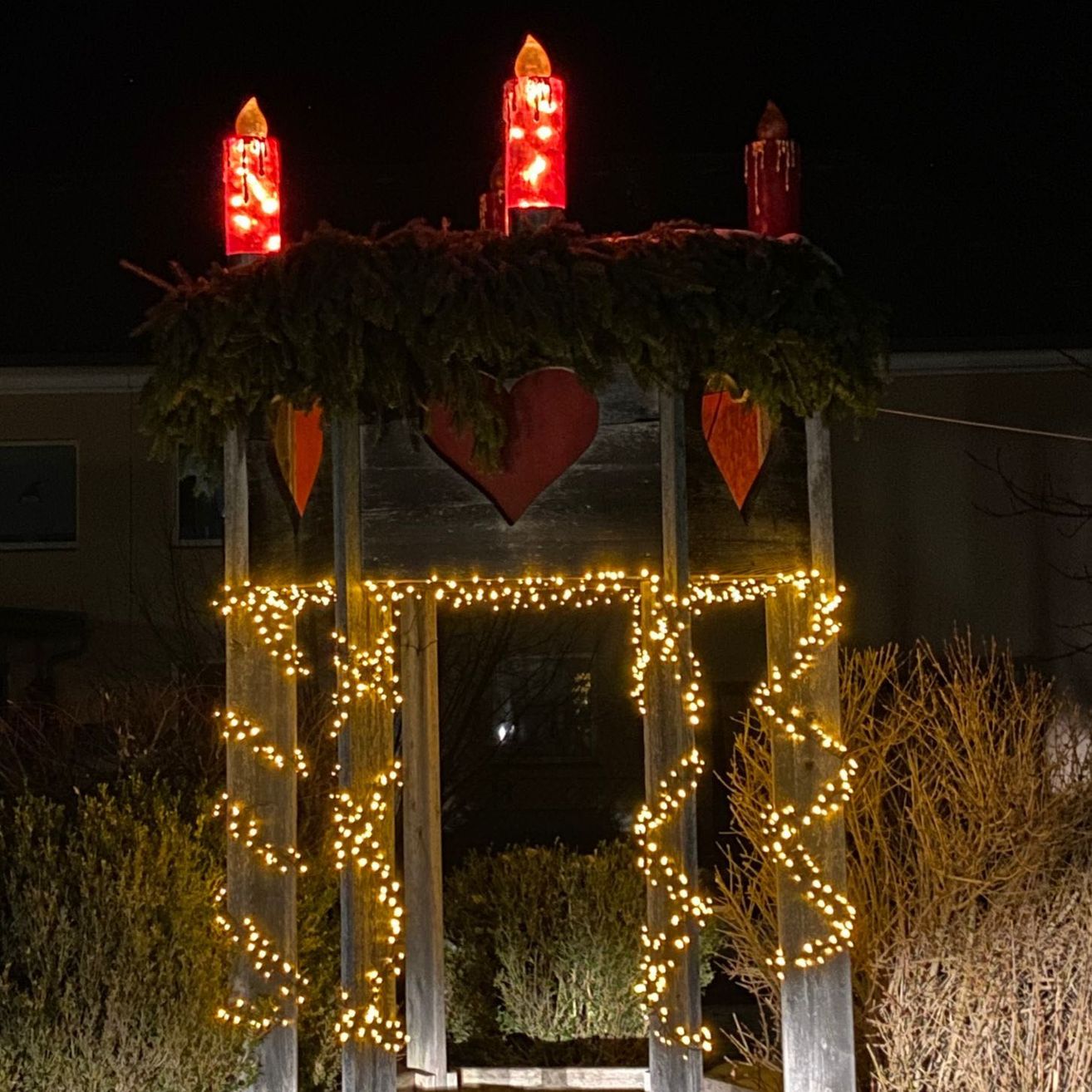 Bild enthält, Outdoors, Christmas, Christmas Decorations, Festival