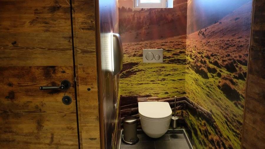 v1_migrated_image_7063656