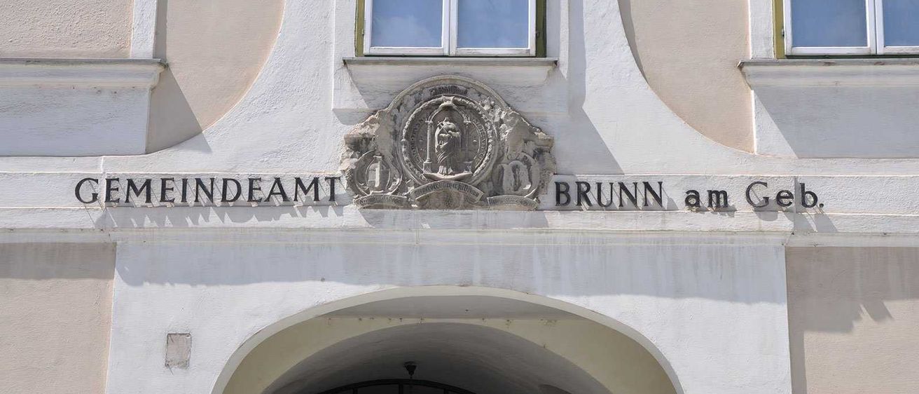 Bild enthält, Building, Monastery, Arch, Urban