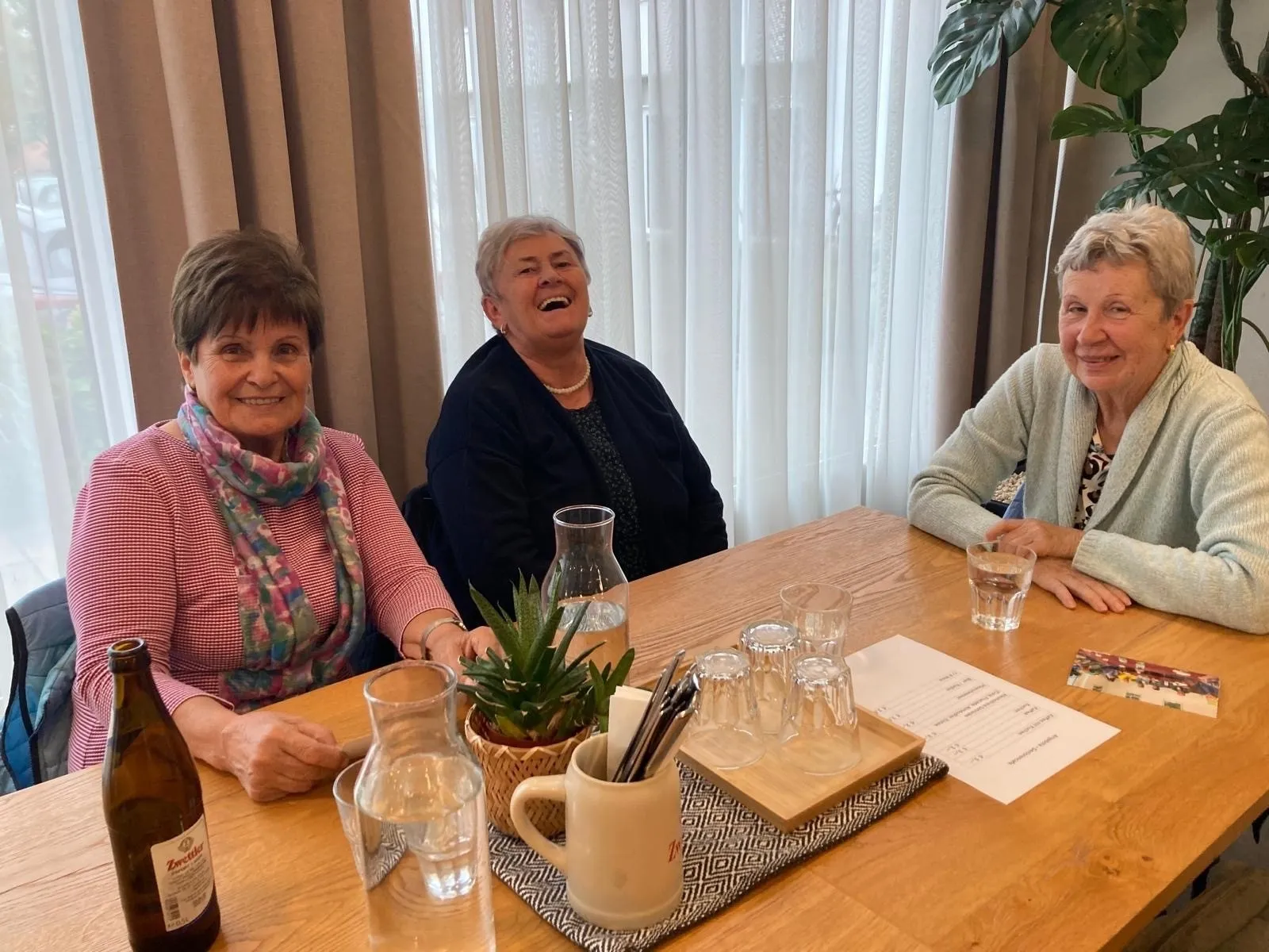 Table, Dining Table, Tabletop, Adult, Female, Person, Woman, Happy, People, Laughing