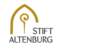 Das Logo für Stift Altenburg zeigt einen goldenen Bogen mit einem Stab und einem Kreuz darin. Darunter steht der Text 'Stift Altenburg' in Fettschrift.