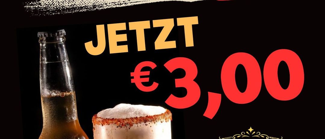 Ein Werbeplakat für Corona Extra Bier, das eine Flasche und ein halbvolles Glas mit einer Limettenscheibe zeigt. Der Text lautet 'Jetzt €3,00' und 'Sommer Tasse'. Das Bild ist vor einem schwarzen Hintergrund.