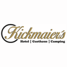 Kickmaier's Logo, mit dem Namen in eleganter Schreibschrift, darunter die Wörter Hotel, Gasthaus und Camping.