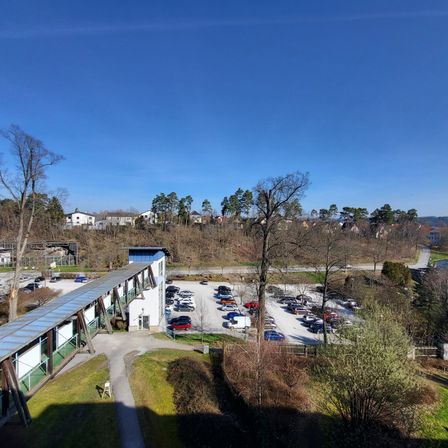 Bild enthält, Outdoors, Aerial View, Transportation, Vehicle, Car, Parking Lot