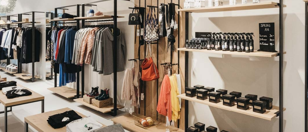 Bag, Handbag, Indoors, Furniture, Walk-In Closet, Closet, Shop