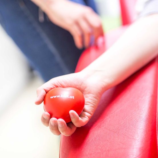 Bild enthält, Symbol, Love Heart Symbol