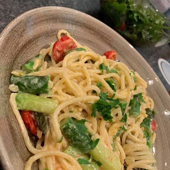 Bild enthält, Food, Food Presentation, Plate, Meal, Pasta, Dish