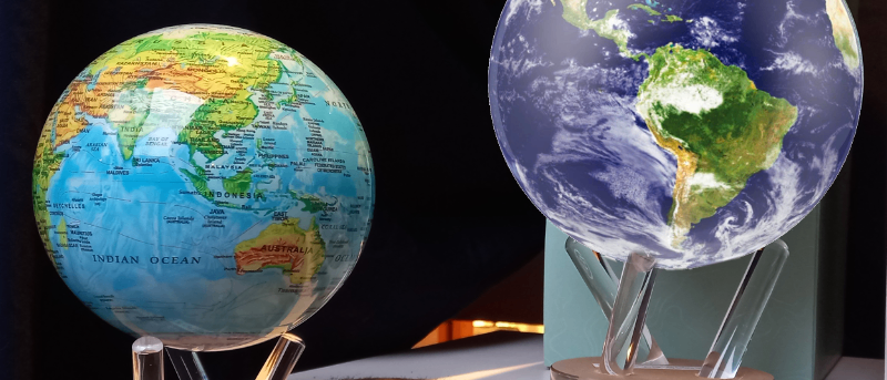 Bild enthält, Sphere, Astronomy, Outer Space, Planet, Globe, Balloon