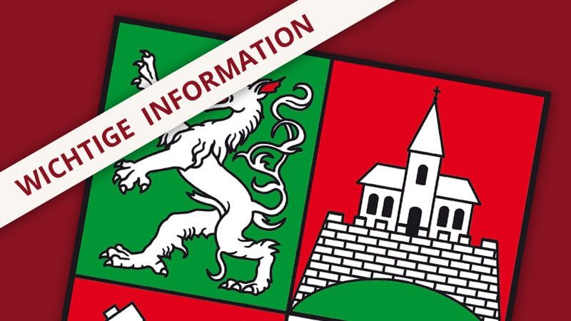 Ein Wappen, das in vier Teile geteilt ist, mit einem Löwen, einer Kirche, einer Burg und einem Berg. Die Worte 'WICHTIGE INFORMATION' stehen in weiß auf rotem Hintergrund.