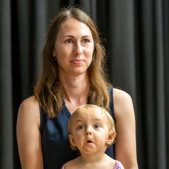 Bild enthält, Face, Person, Photography, Portrait, People, Adult, Female, Woman, Child, Girl