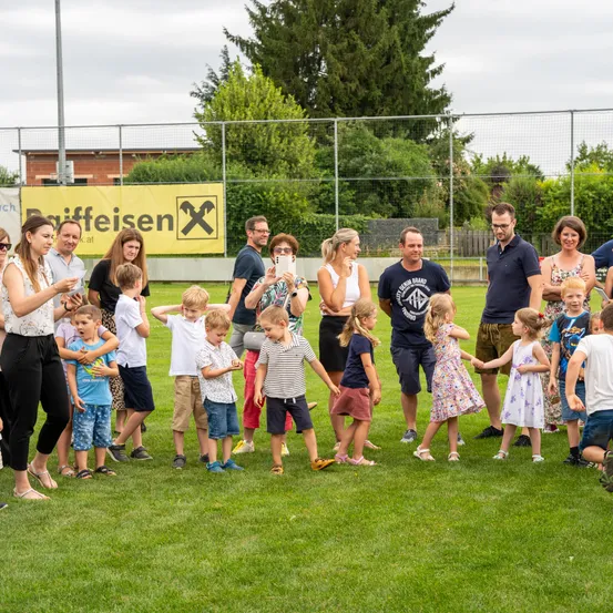 People, Person, Grass, Child, Female, Girl, Boy, Male, Park, Woman