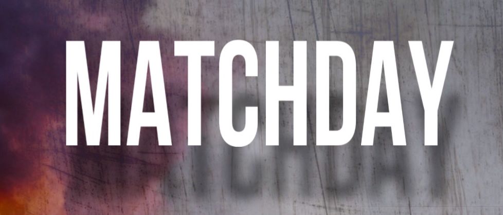 Fußballspielposter mit einem Spieler in Aktion. Es steht 'SG Poysbr.-Falkenstein/Ottent. gegen Sulz', Datum '12.09.25' und Zeiten '18:00' und '20:00'.