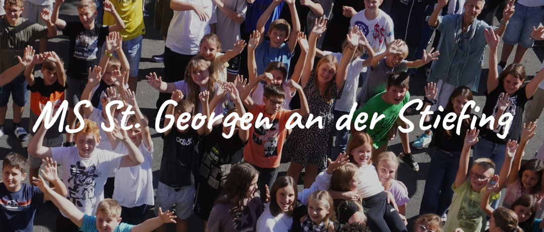 Bild enthält, People, Person, Adult, Female, Woman, Crowd, Child, Girl, Boy, Male