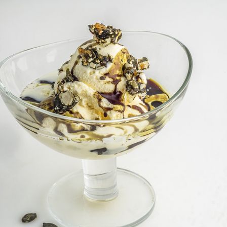 Cream, Dessert, Food, Sundae, Ice Cream, Frozen Yogurt, Food Presentation