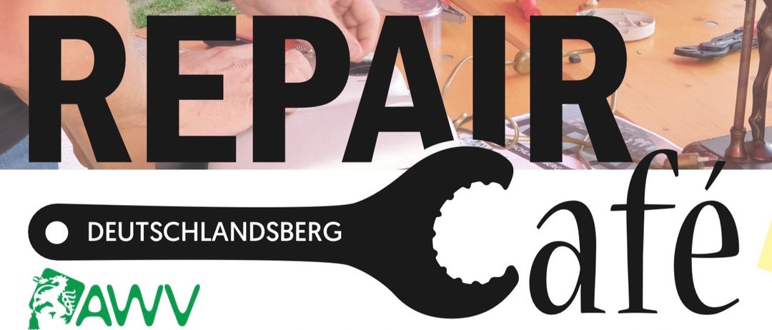 Werbung für einen Reparaturservice. Es zeigt eine Hand, die ein Werkzeug mit dem Text 'Reparatur' und einem Schraubenschlüssel-Logo hält.