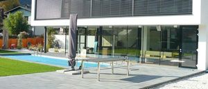 Bild enthält, Architecture, Building, House, Housing, Villa, Office Building, Indoors, Interior Design, Door