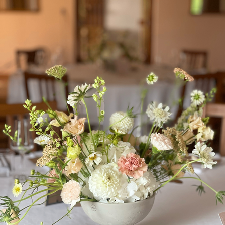 Bild enthält, Flower, Flower Arrangement, Plant, Flower Bouquet, Art, Floral Design, Graphics, Pattern, Ikebana