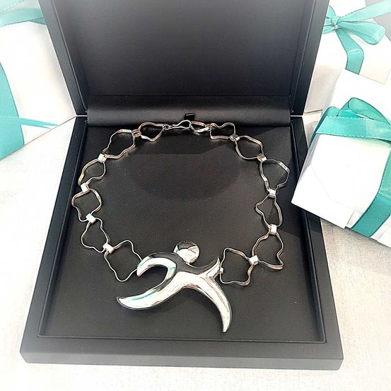 Bild enthält, Accessories, Jewelry, Bracelet, Necklace