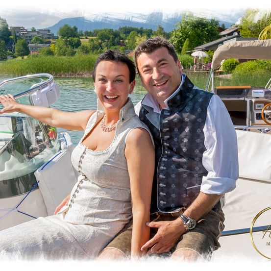 Bild enthält, Person, Photography, Portrait, Vest, Yacht, Summer, Blouse, Adult, Female, Woman