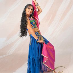 Bild enthält, Dancing, Person, Adult, Female, Woman, Dress, Face, Formal Wear, Solo Performance, Dance Pose