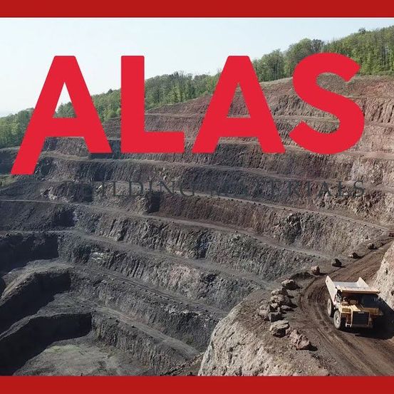 Bild enthält, Mining, Nature, Outdoors, Truck, Vehicle, Scenery, Road Sign, Symbol, Soil, Rock