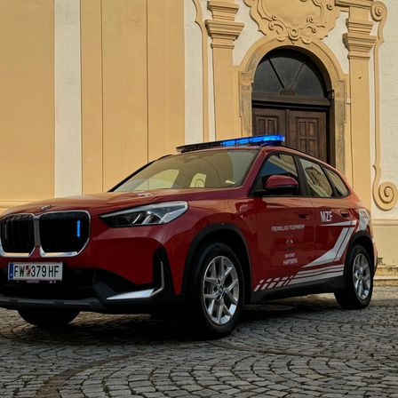 Bild enthält, Car, Transportation, Vehicle, Machine, Wheel, Alloy Wheel, Car Wheel, Spoke, Tire