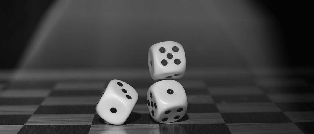 Bild enthält, Game, Dice, Chess