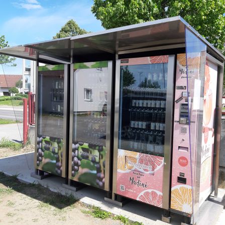 Bild enthält, Kiosk, Machine, Car, Transportation, Vehicle, Vending Machine