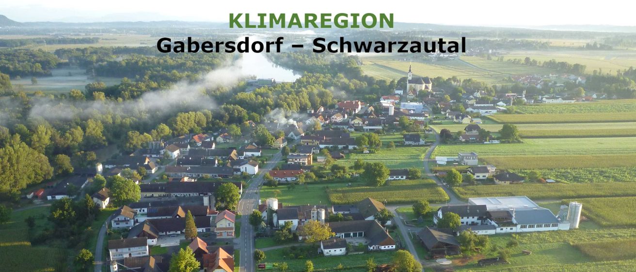 Bild enthält, Outdoors, Neighborhood, Nature, Architecture, Building, Aerial View, Countryside, Suburb, Rural