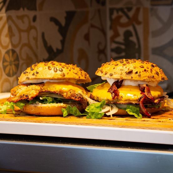 Bild enthält, Food, Food Presentation, Burger, Brunch