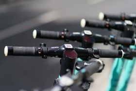 Bild enthält, Gun, Weapon, Bagpipe, Musical Instrument