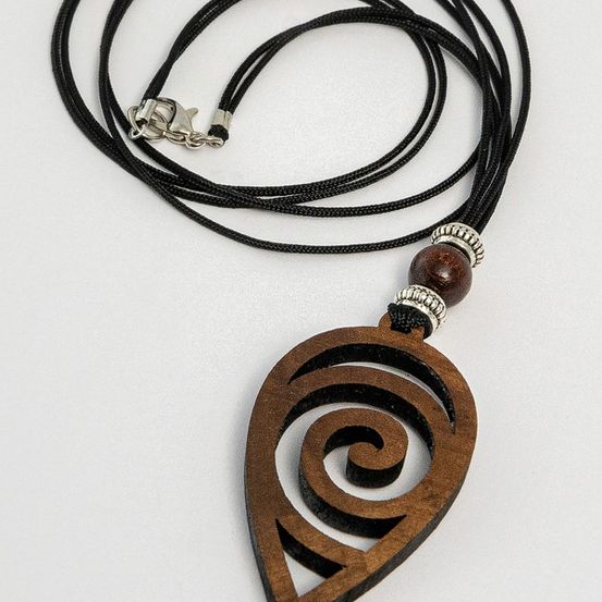 Bild enthält, Accessories, Jewelry, Necklace, Pendant, Earring