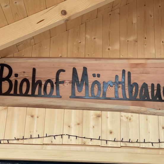 Eingangsschild für 24/7 - Ab Hof Verkauf - Selbstbedienungshütten