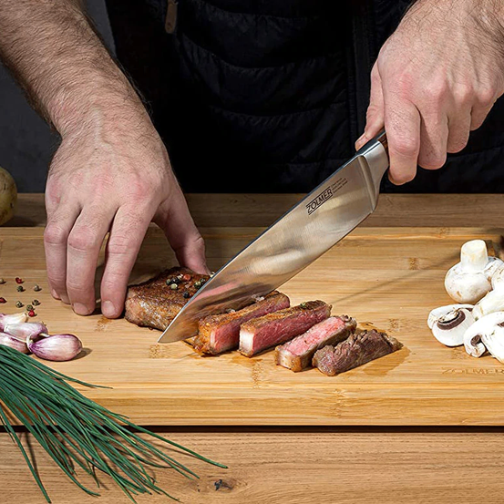 Bild enthält, Blade, Weapon, Knife, Chopping Board, Food, Chopping Ingredients, Cooking