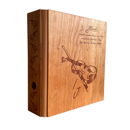 Bild enthält, Book, Publication, Wood, Diary, Box