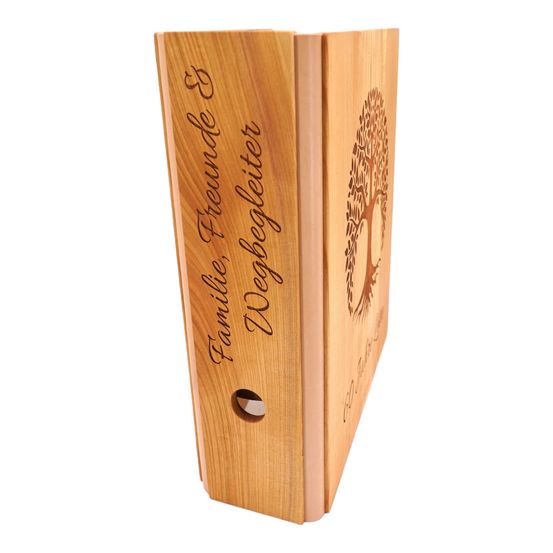 Bild enthält, Box, Wood, Bottle, Pottery, Jar, Crate