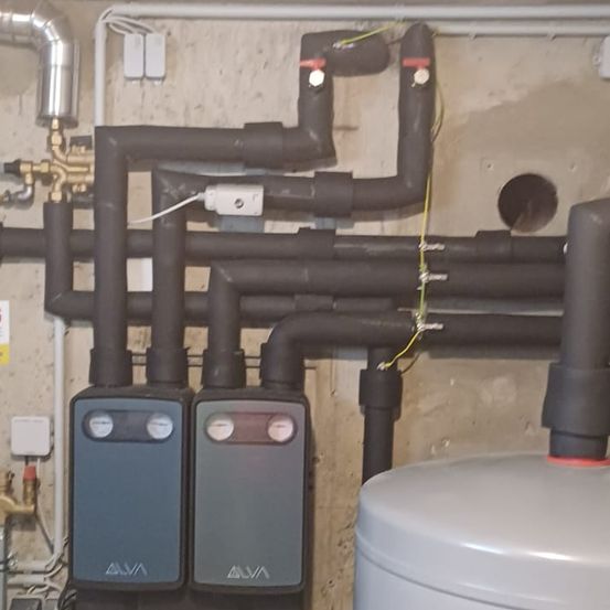 Bild enthält, Person, Plumbing, E-scooter, Transportation, Vehicle