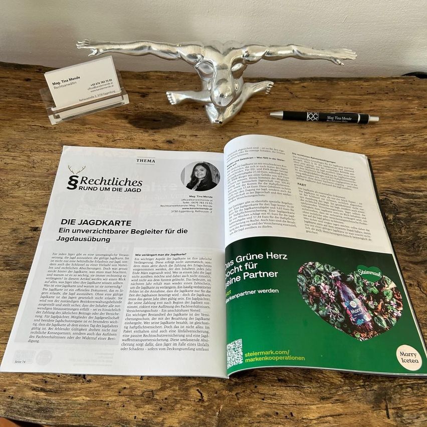 Bild enthält, Book, Publication, Cross, Symbol, Text, Person