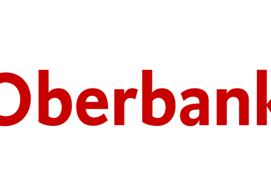 Das Bild zeigt das Wort 'Oberbank' in fetter, roter, serifenloser Schrift auf weißem Hintergrund.