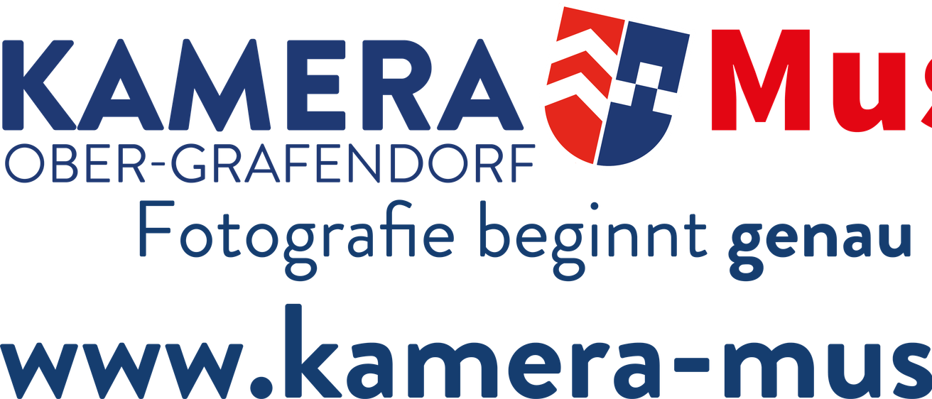 Ein schwarzer Hintergrund mit einem Logo, das 'MA M URF' liest. Das Logo ist rot, blau und weiß mit einem Emblem. Das Wort 'beginnt' ist in Blau mit einem roten Rand geschrieben. Das Wort 'genau' ist in Blau geschrieben.